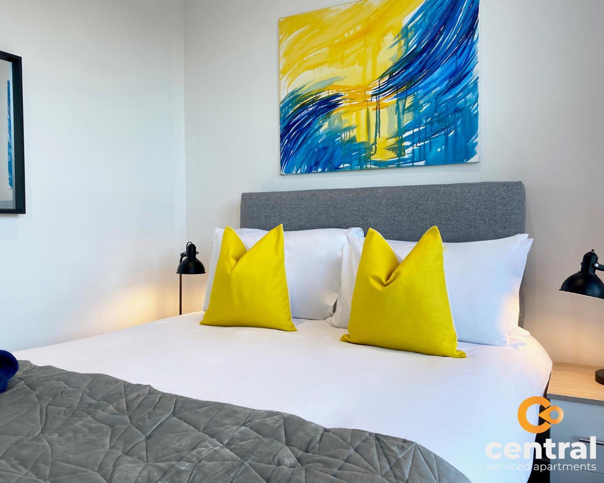 Central Serviced Apartments: City-Center Comfort with Parking & Wi-Fi Dundee Exterior photo