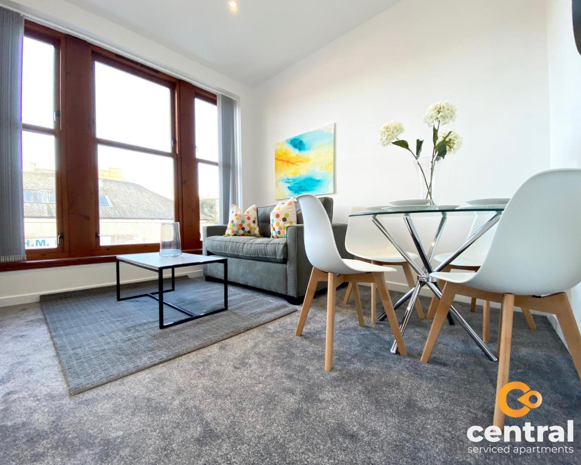 Central Serviced Apartments: City-Center Comfort with Parking & Wi-Fi Dundee Exterior photo